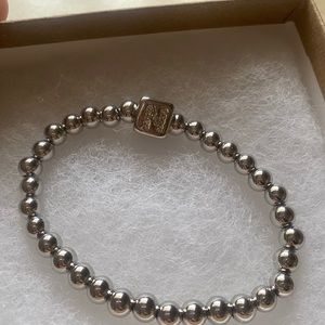 “N” initial stretch Bracelet